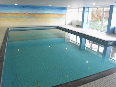 Pool. Apartment "Nordseeoase" with Balcony and Wi-Fi