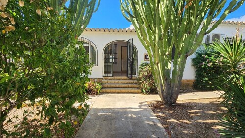 Villa with private pool, roof terrace & barbecue - Quiet location near Altea sea views