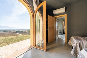 3 bedrooms, iron/ironing board, WiFi, bed sheets - Cozy country loft with pool, private spa and unique views of Assisi (Umbria)