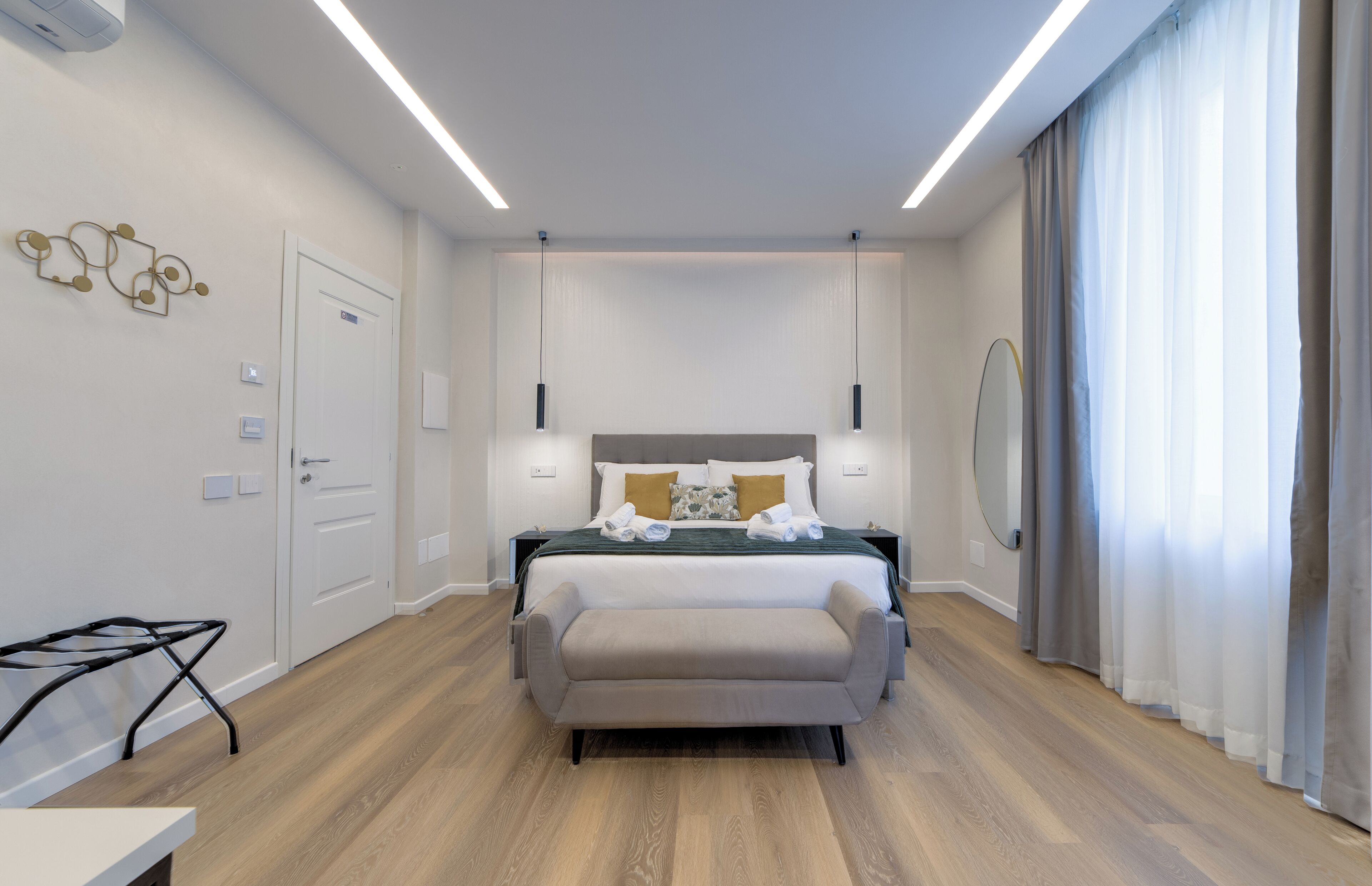 Luxury Room, City View