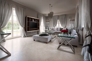 Smart TV - Marvelous 4-bedroom Villa Aurora by Casa del Sole in charming Vabriga (Vabriga)