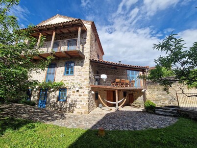 Holiday Home “Villa Lavaudieu” with Private Pool, Terrace, and Wi-Fi