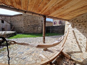 Property grounds - Holiday Home "Villa Lavaudieu" with Private Pool, Terrace, and Wi-Fi (Lavaudieu)