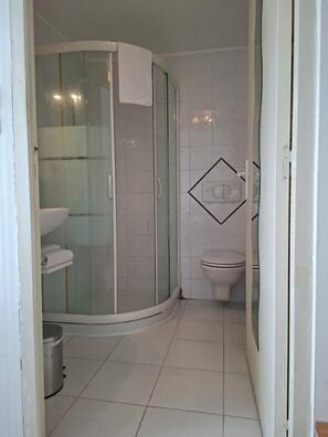 Bathroom - Auberge de la Couronne (Lablachère)