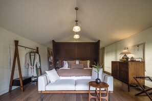 Telt – basic, utsikt mot høyde