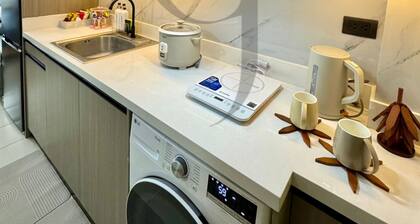 GJ Haven Suites - Fully Furnished Studio with Front Load Washing Machine