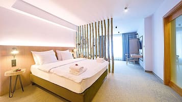 Deluxe Double Room, Courtyard View