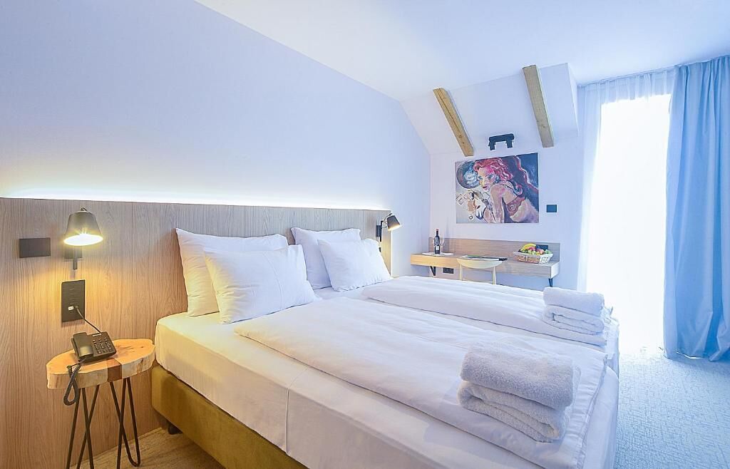 Habitación familiar | Escritorio, espacio para trabajar con un portátil, cortinas opacas