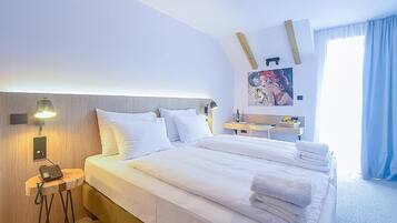 Habitación familiar | Escritorio, espacio para trabajar con un portátil, cortinas opacas