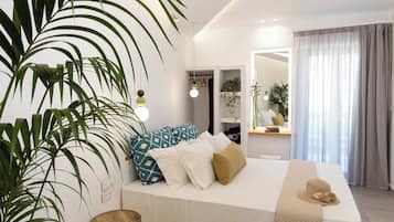 Executive Studio Suite, Sea View | Premium bedding, in-room safe, iron/ironing board, free WiFi