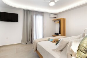 Deluxe Studio Suite, Partial Sea View - Axopetra Boutique Hotel (Naxos)
