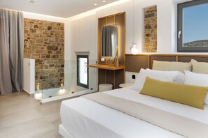 Premium bedding, in-room safe, iron/ironing board, free WiFi - Axopetra Boutique Hotel (Naxos)