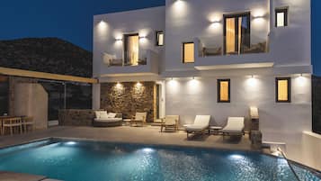 Seasonal outdoor pool, open 11:00 AM to 8:00 PM, sun loungers
