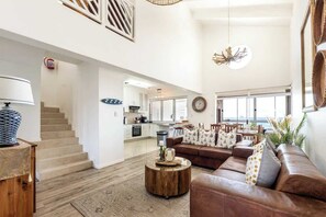 TV, offices - Ocean Dream Dolphin View (Langstrand)