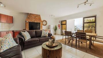 TV, fireplace, offices