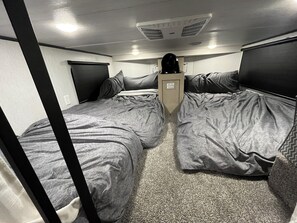 Room - Ultimate Glamping Stay & Play Fun Spot (Ridge Manor)