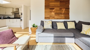 Apartemen, balkon | Area keluarga