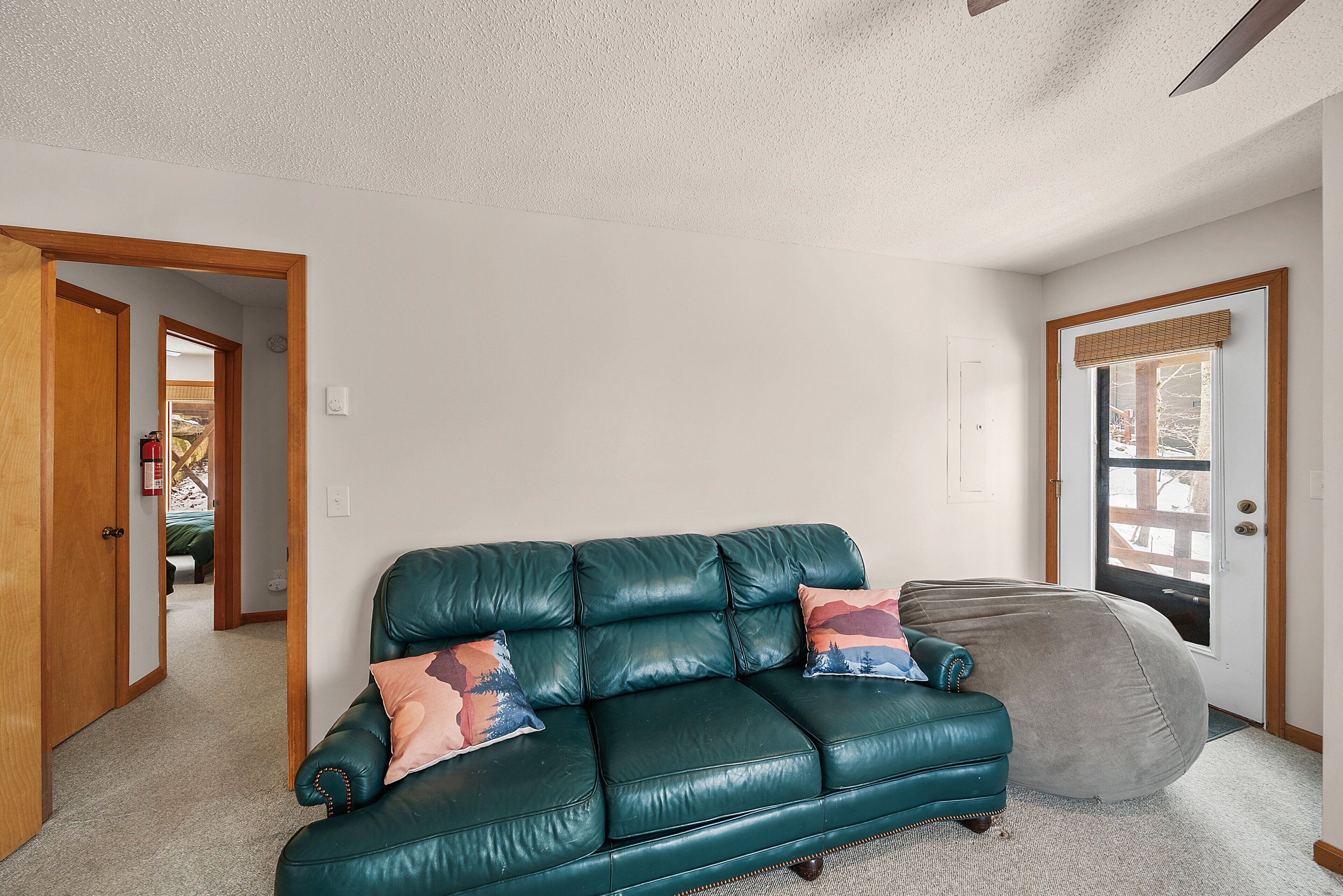 Oma's Beech House - Views, Shufflboard, Beech Mountain Club Access - Beech Mountain, NC