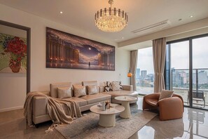 Classic Double or Twin Room, Lake View | Living area - Luxury StarLeak Pearl West Leak (Hanoi)