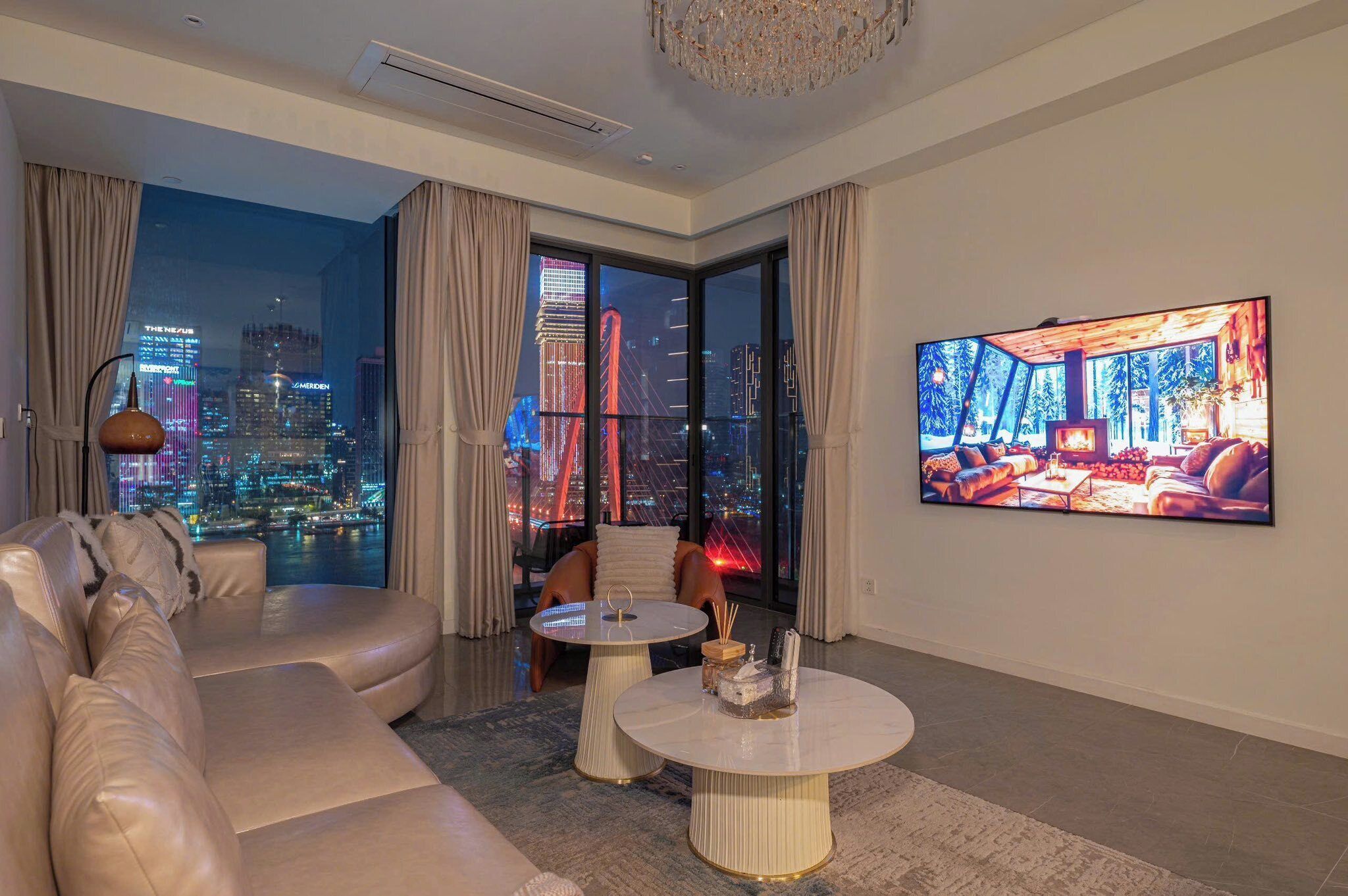 Classic Double or Twin Room, Lake View | Living area