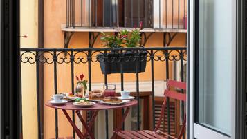 Deluxe-Zimmer | Speisen im Freien