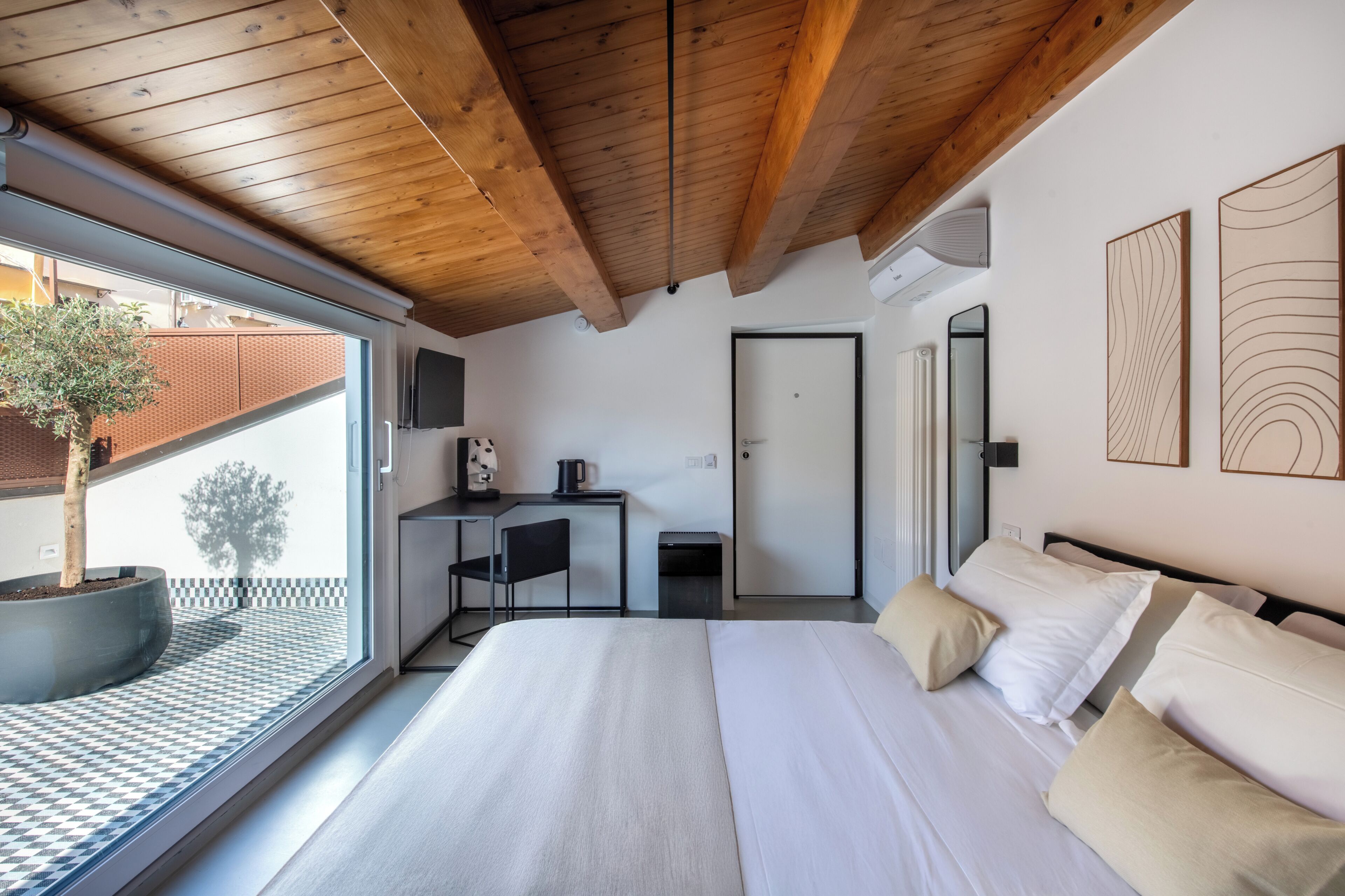 Superior Room, Balcony