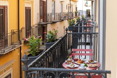 Palazzo Achates