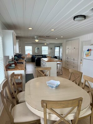 Dining - Fabulous 4-bedroom channel home with private dock in Cherry Grove Beach. (North Myrtle Beach)