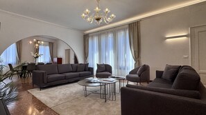 TV - Angelo Prestige Canal View (Venice)