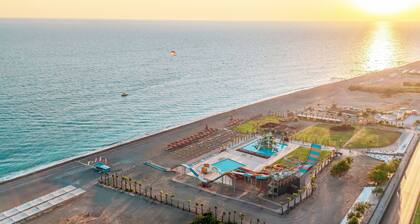 Casa Fora Beach Resort