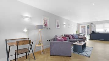 Standard Room | Living area