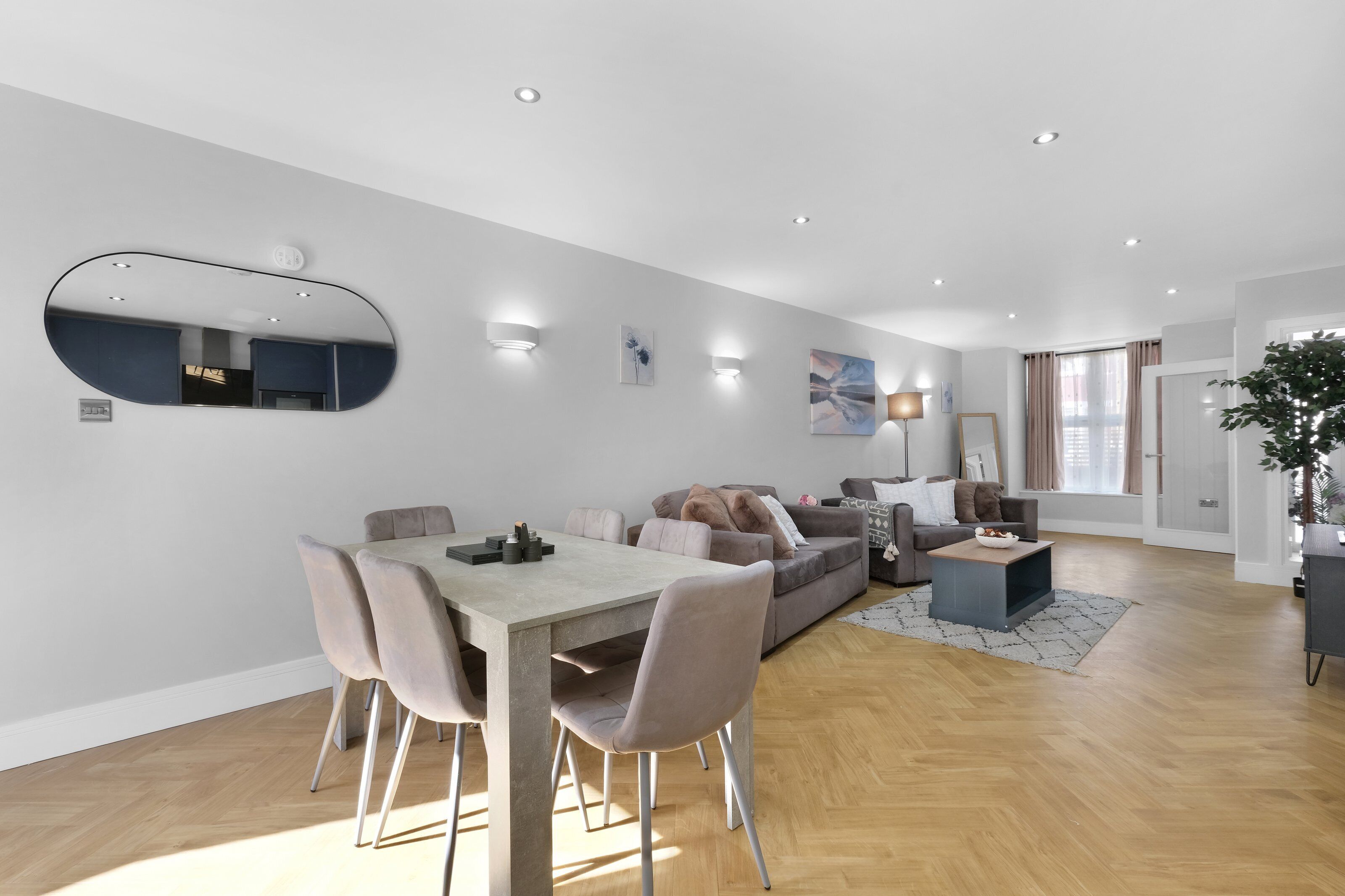 Family House | Dining room