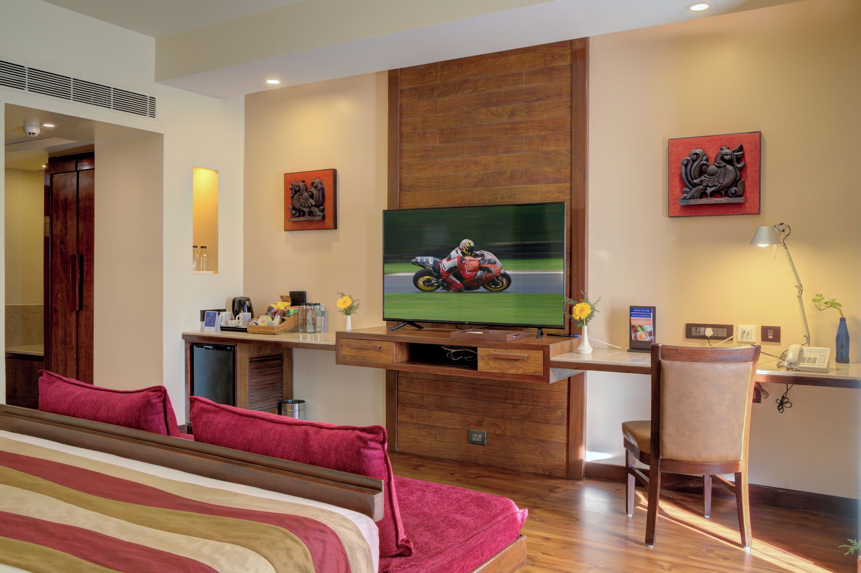 Exclusive Room, City View | In-room safe, desk, laptop workspace, iron/ironing board
