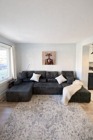 Living area - Black Door Bungalow (Windsor)