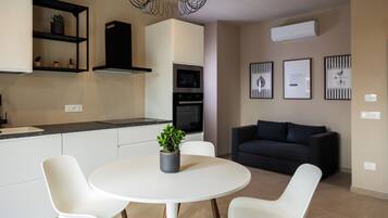 Deluxe Apartment, Balcony | Interior