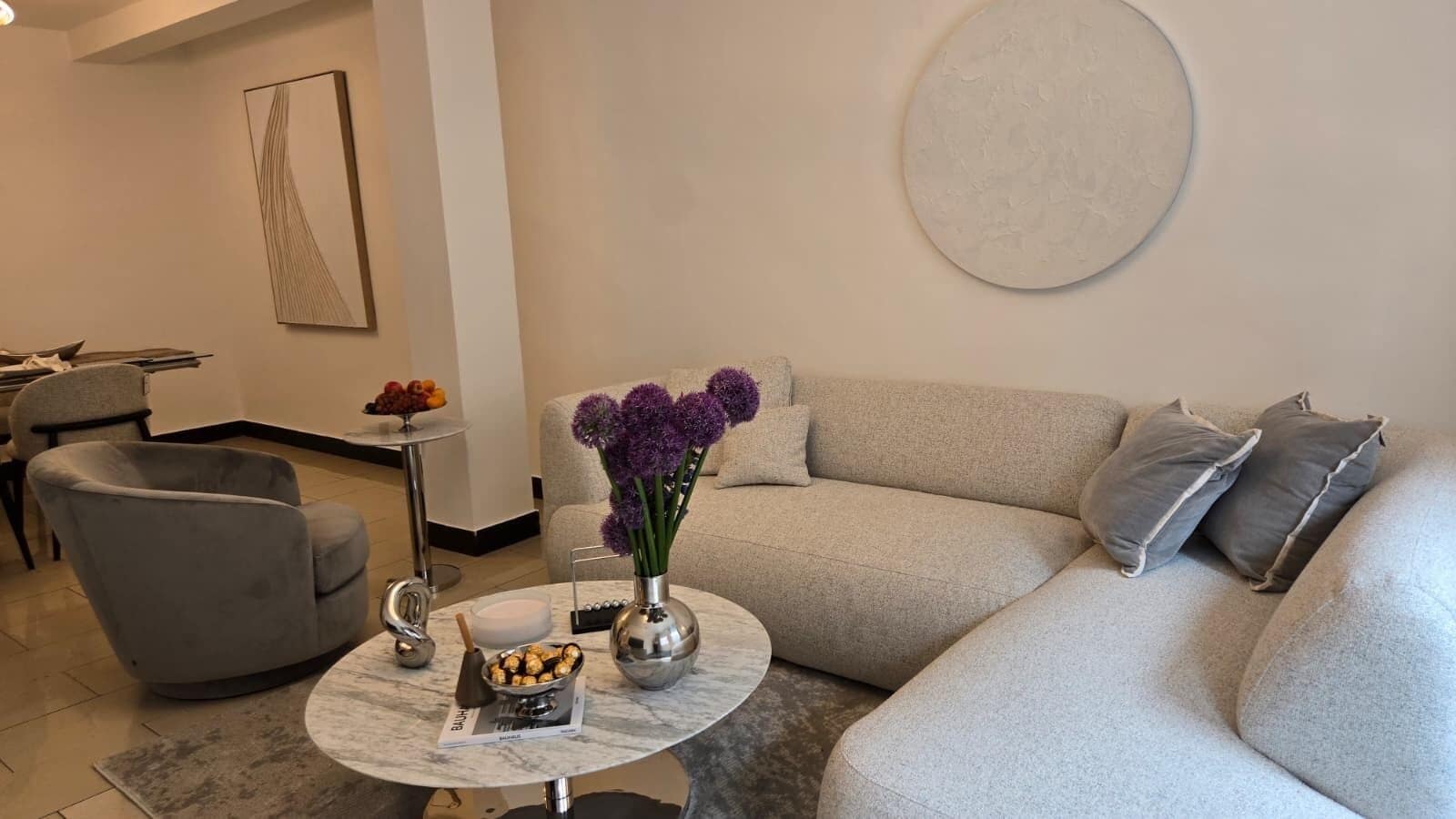 Traditional Apartment | Living area | 55-inch Smart TV with digital channels