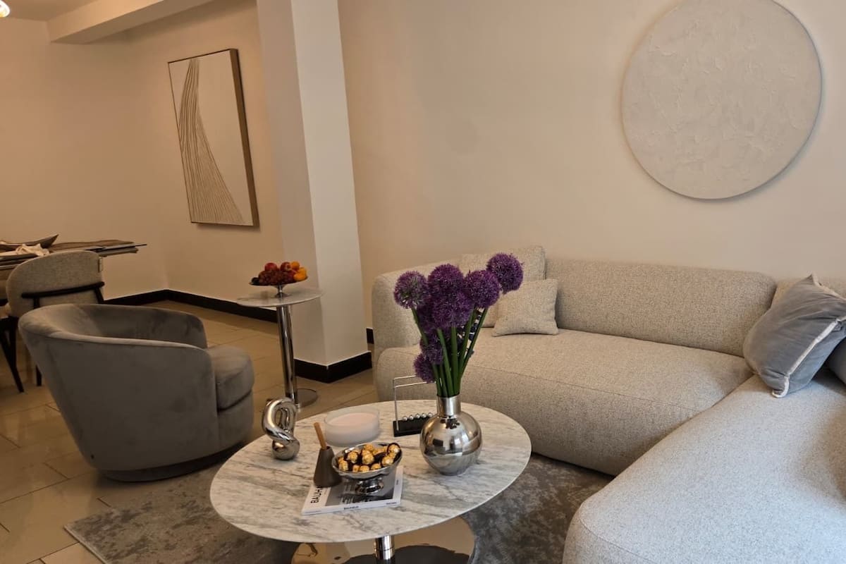 Traditional Apartment | Living area | 55-inch Smart TV with digital channels