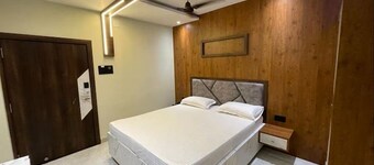 HOTEL RK INTERNATIONAL