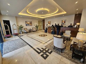 Lobby - Hotel Divine Vista (Badrinath)