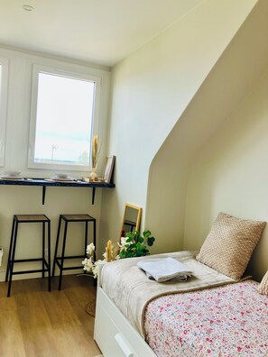 Bed sheets - Renovated apartment in historic center and near train station (Dijon)