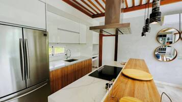 Vila, 3 kamar tidur, akses difabel, balkon | Interior