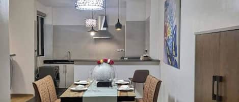 Apartment, 2 Bedrooms, Accessible, Smoking | Dining