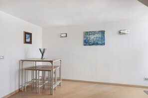 Interior - Smart Loft Apartment with Private Terrace, Wi-Fi, and Air Conditioning (Roma)