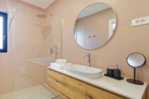 Bathroom - Vrbo Property (Buzet)