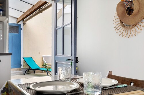 Chambre d’hôtes « Les Passiflores » avec terrasse partagée, jardin partagé et Wi-Fi