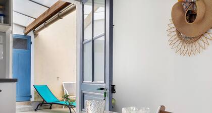Chambre dâhĂŽtes « Les Passiflores » avec terrasse partagĂ©e, jardin partagĂ© et Wi-Fi
