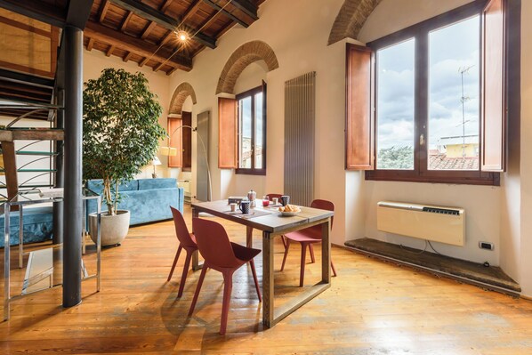 Apartment, City View | Dining - Rustic-Chic Loft by the Duomo (Florence)