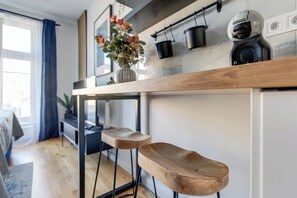 Interior - Modern Studio in Vibrant Praha, Charles Square, Old Town (Hlavní město Praha)