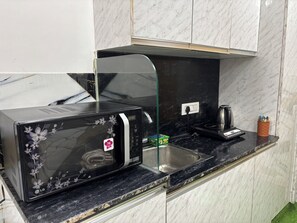 Interior - Sunshine Stays, Gaur City Centre, Gr Noida West (Greater Noida)