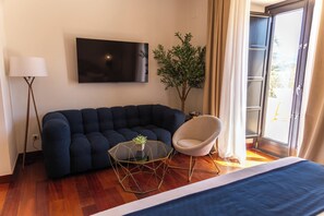 Junior Twin Room, Garden View | Living area - Hotel Boutique Palacio del Moral (Ronda)